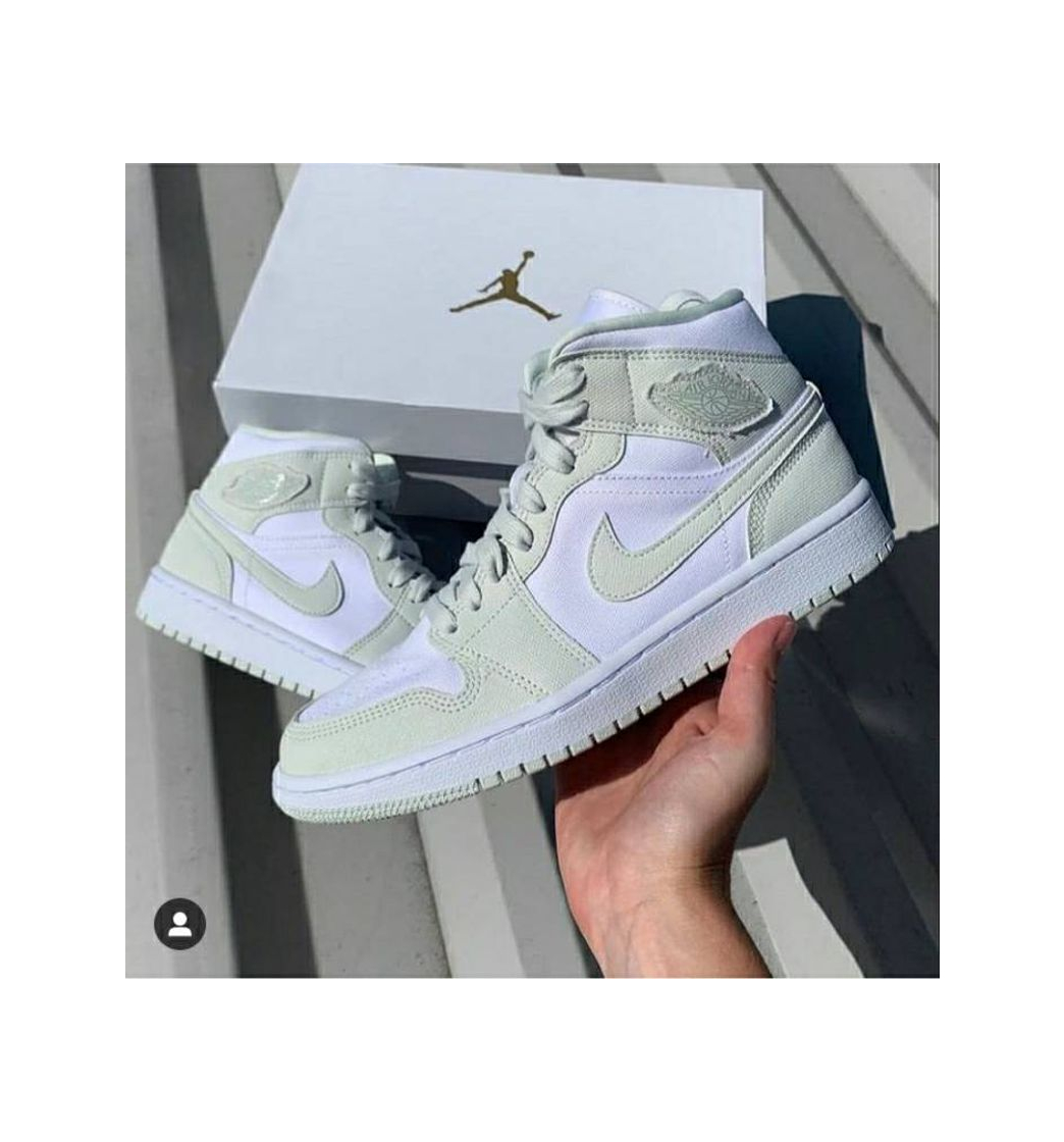 Social NIKE JORDAN 