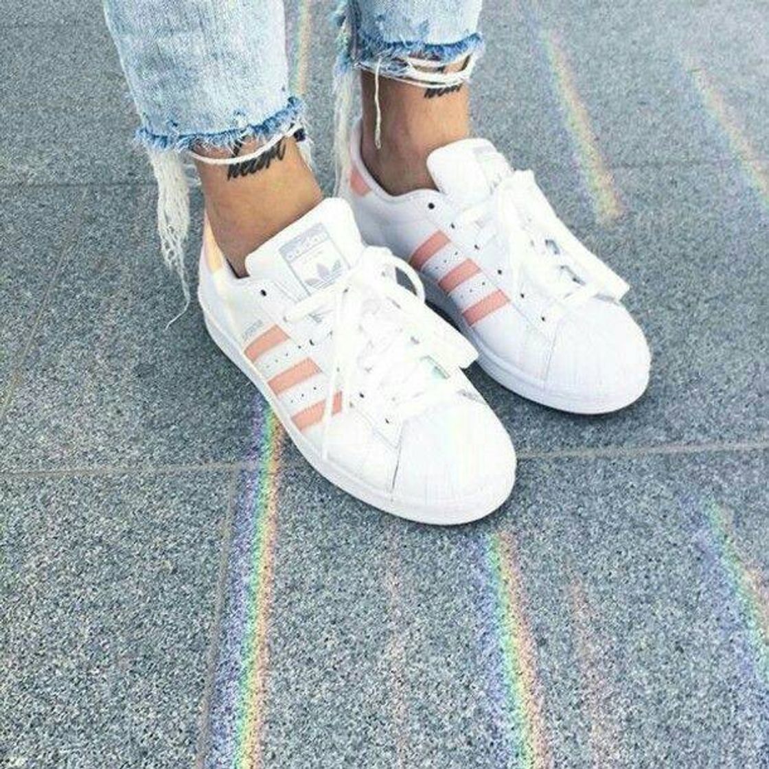 Social Tênis Adidas Superstar 