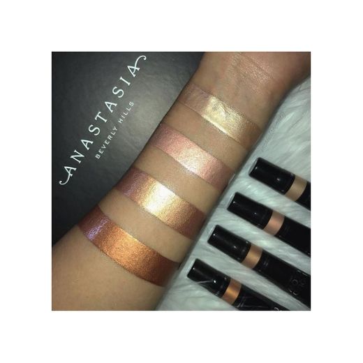 Iluminador líquido Peach Fizz de Anastasia Beverly Hills 