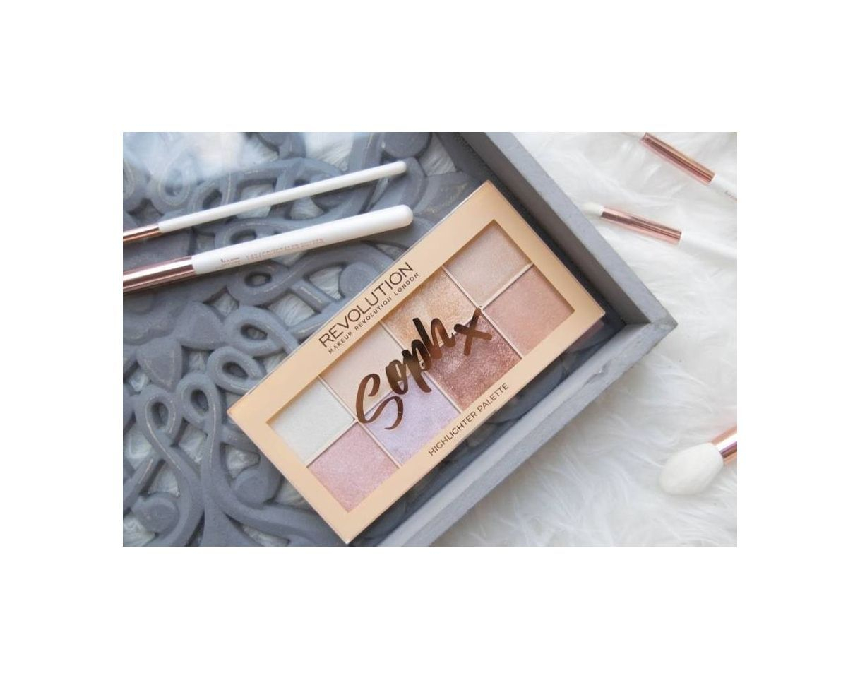 Belleza Revolution Soph Highlighter Palette