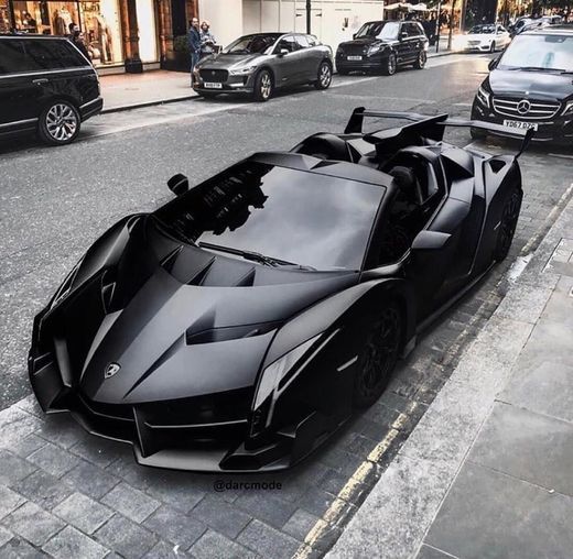 Social LAMBORGHINI VENENO
