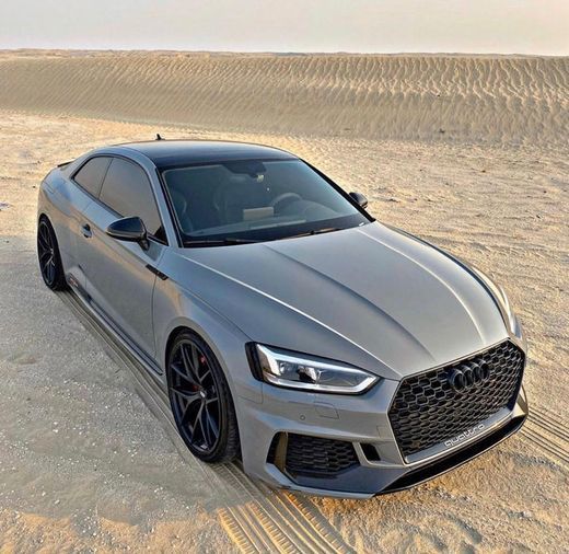Social Audi RS5 Coupé