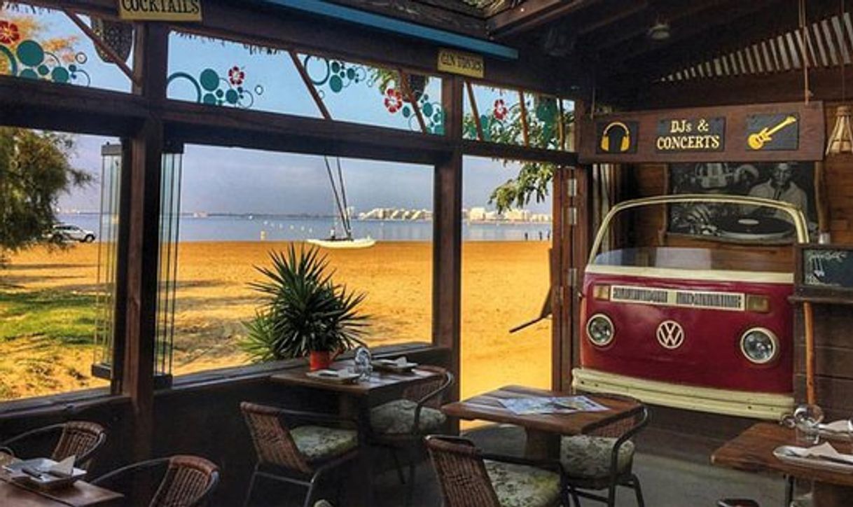 Lugar Ona Roses Beach Bar