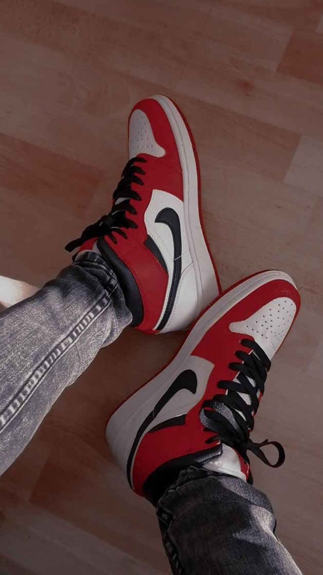 Social Air Jordan 1 Mid Chicago Toe 554724-069 - Talla 45