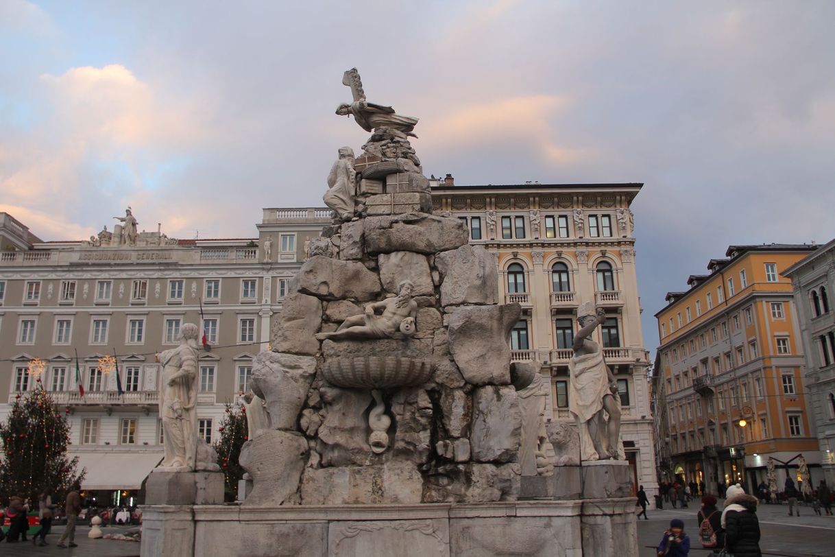 Place Fontana dei Quattro Continenti