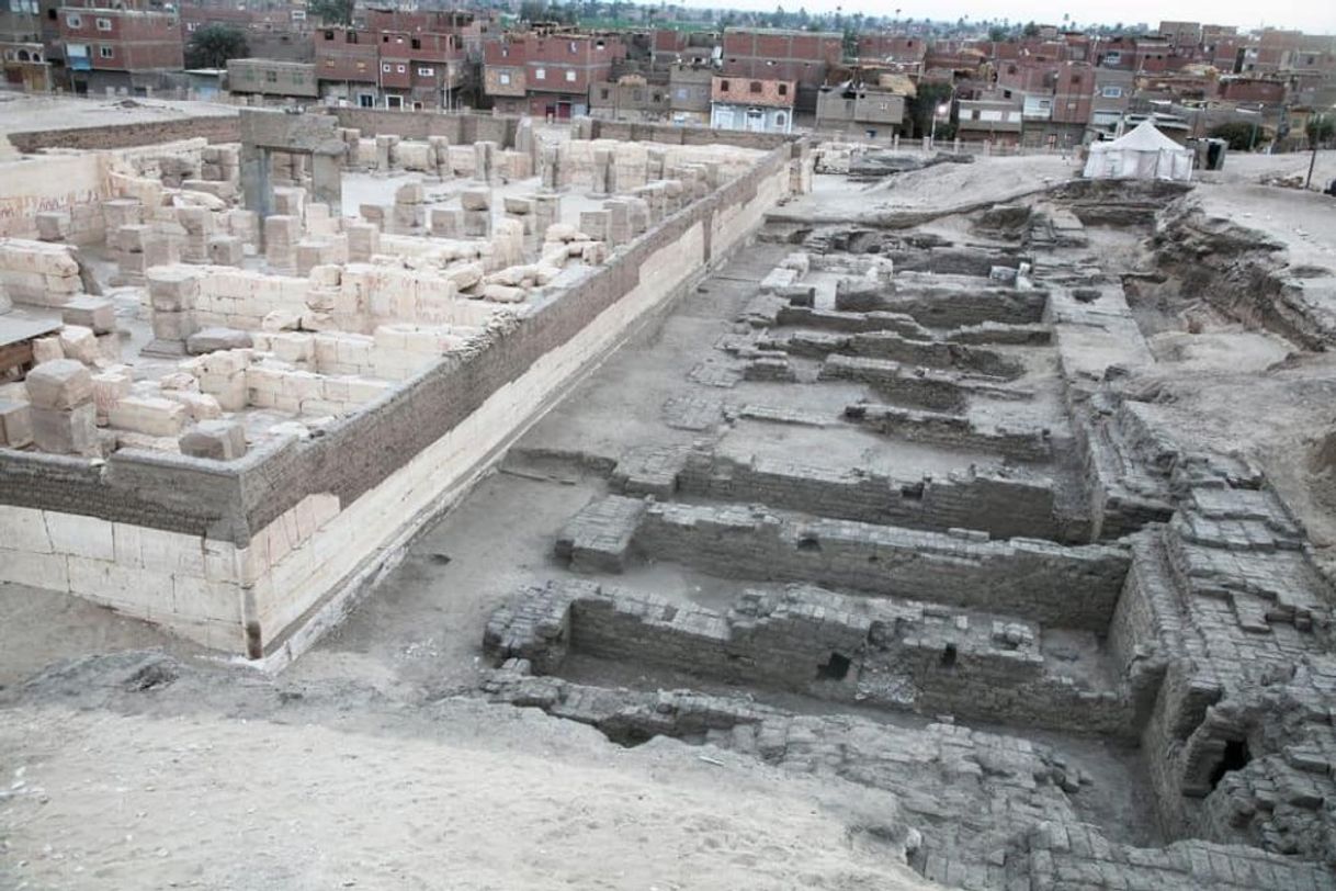 Social Depósitos de Cimientos y Almacenes del Templo de Ramsés II son ...
