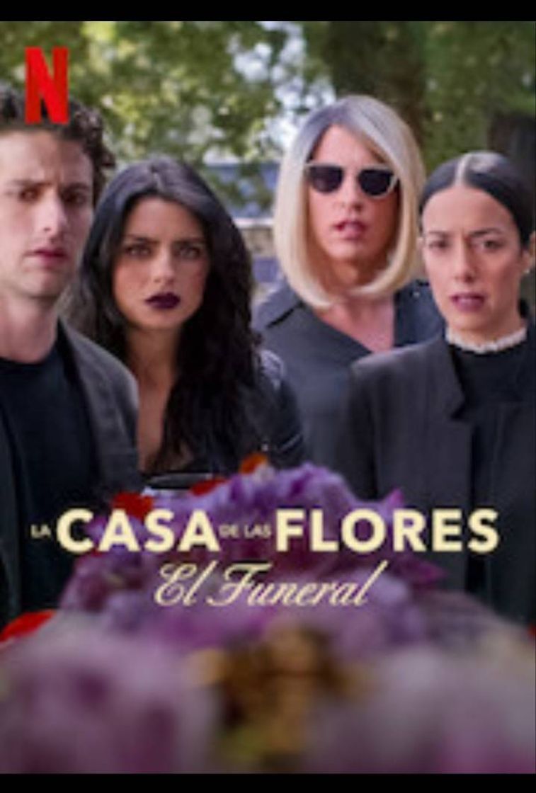 Netflix presenta: La casa de las Flores. Tragicomedia.