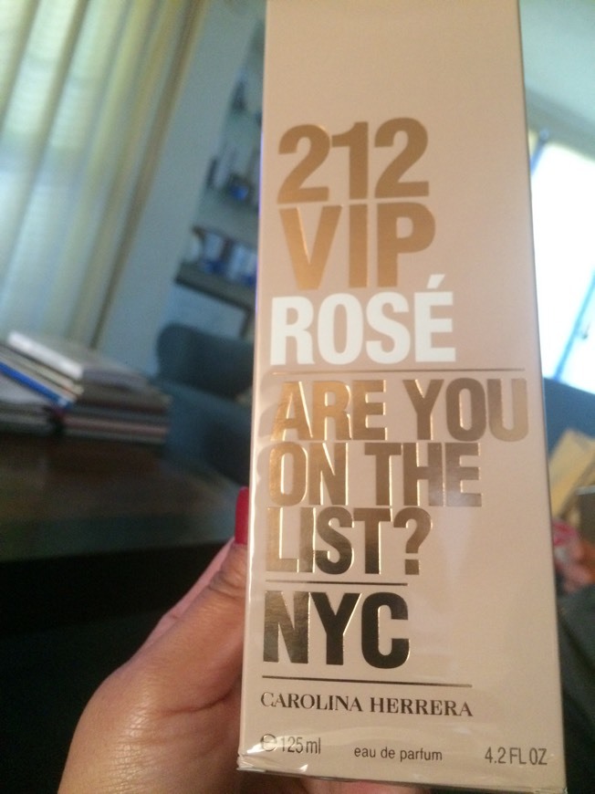 Belleza Carolina Herrera 212 Vip Rosé Perfume