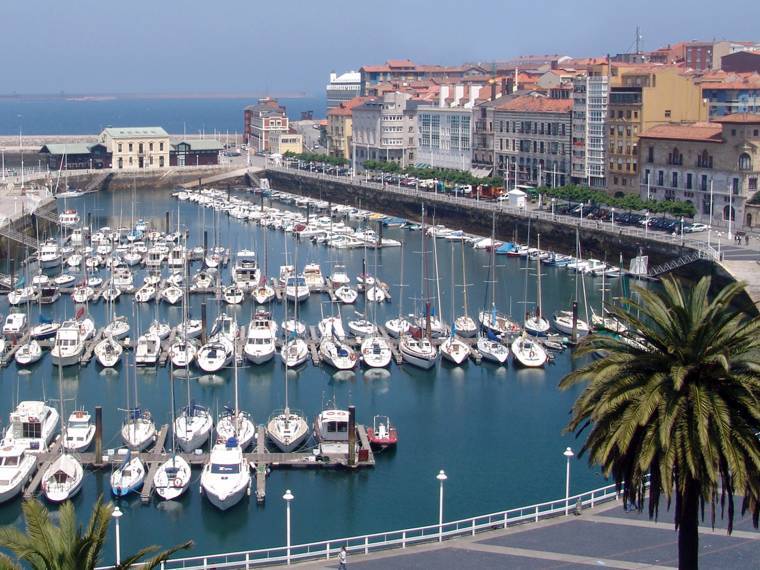 Lugar Puerto Deportivo de Gijón