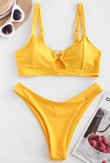 Bikini de corte alto amarillo con corte de cerradura en U