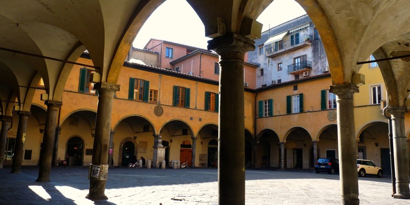 Place Piazza delle Vettovaglie