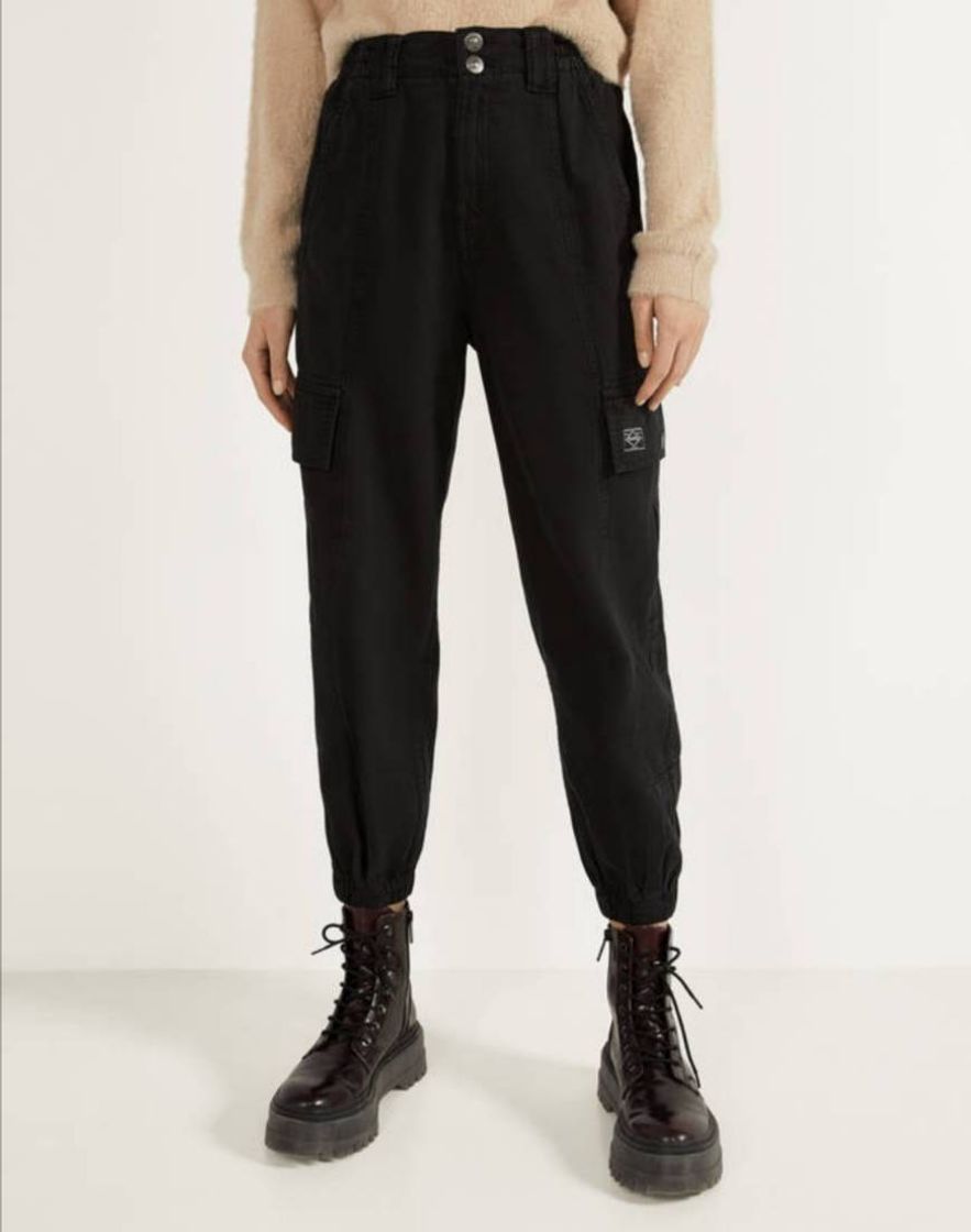 Pantalón jogger cargo. 
