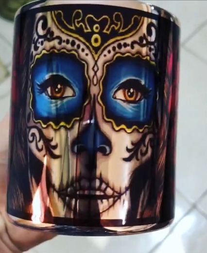 Caneca personalizada Espelhada tema Catrina.  Linda demais. 