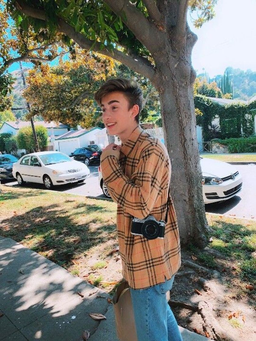 Moda Johnny Orlando