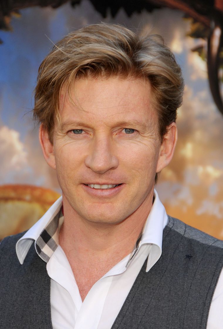 Social David Wenham