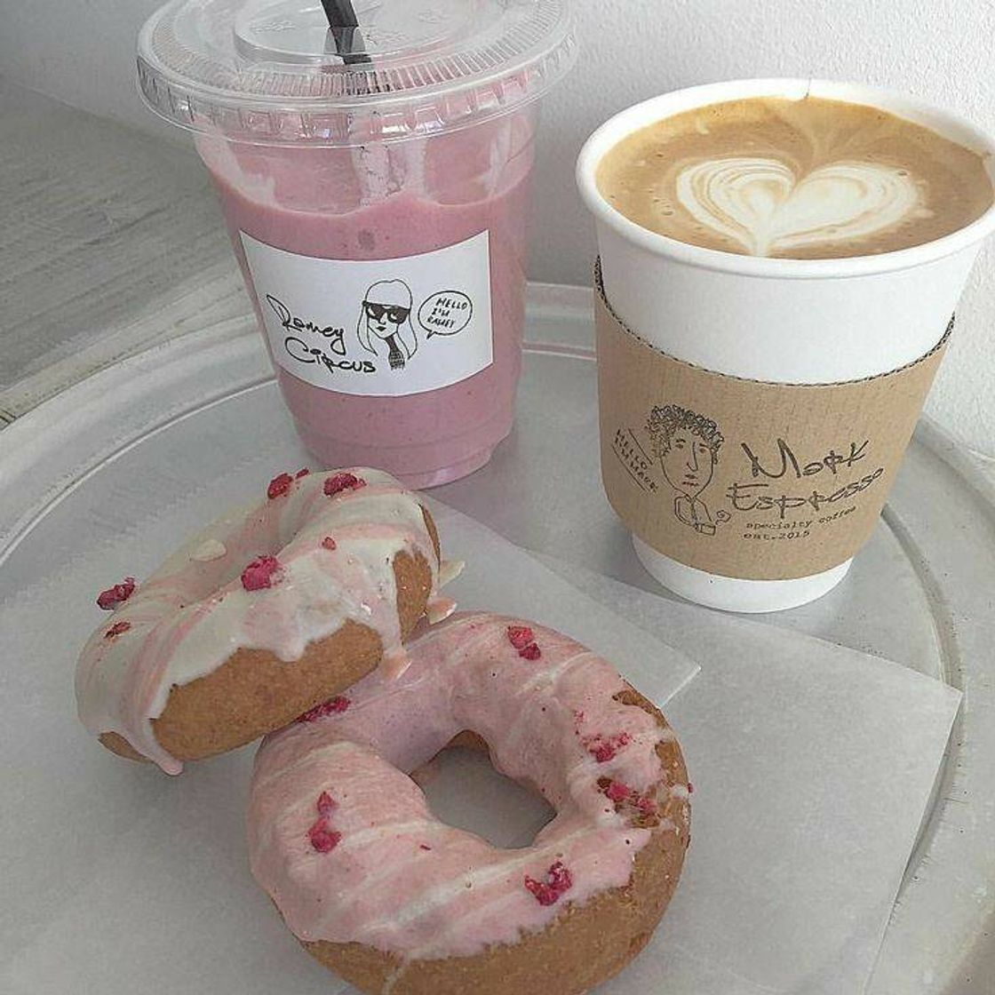 Fashion milkshake and rosquinhas 💌