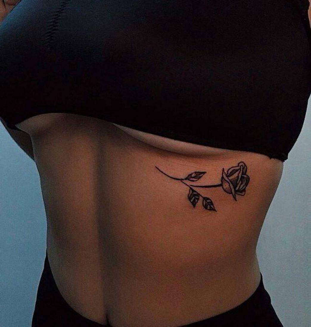 Fashion Tatto perto do peito ❤️