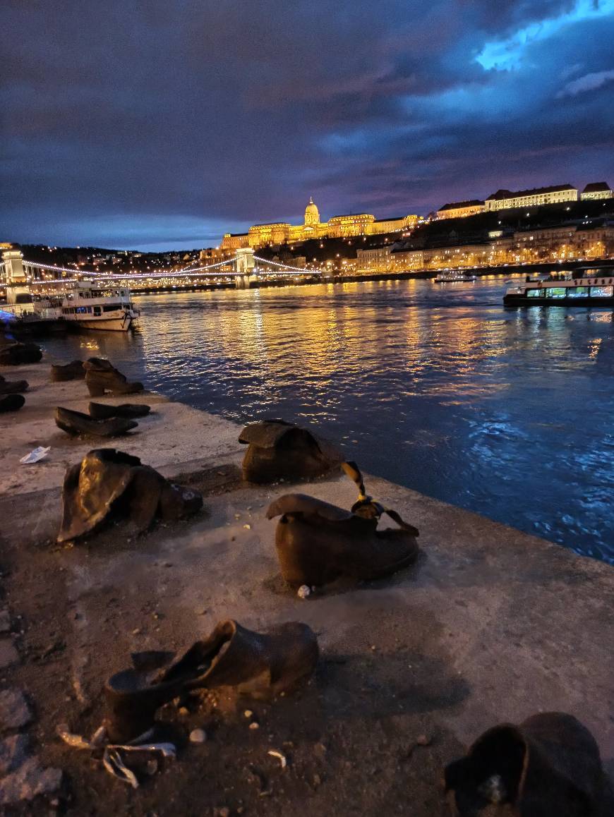 Lugar Shoes on the Danube Bank