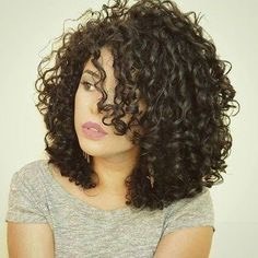 Moda Cabelo curto e cacheado