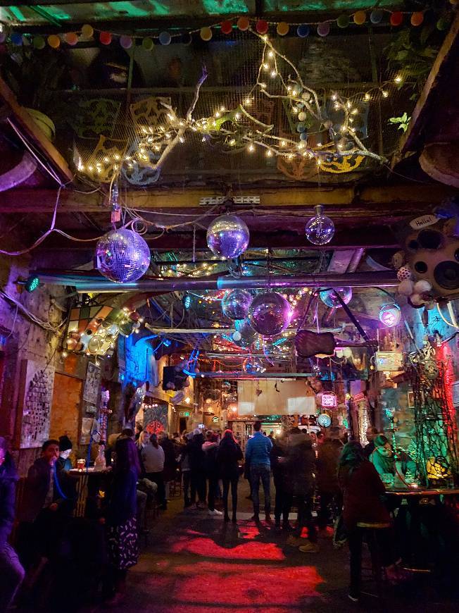 Lugar Szimpla Kert