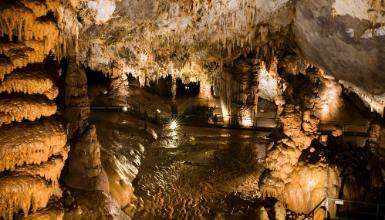 Place Pozalagua Cuevas