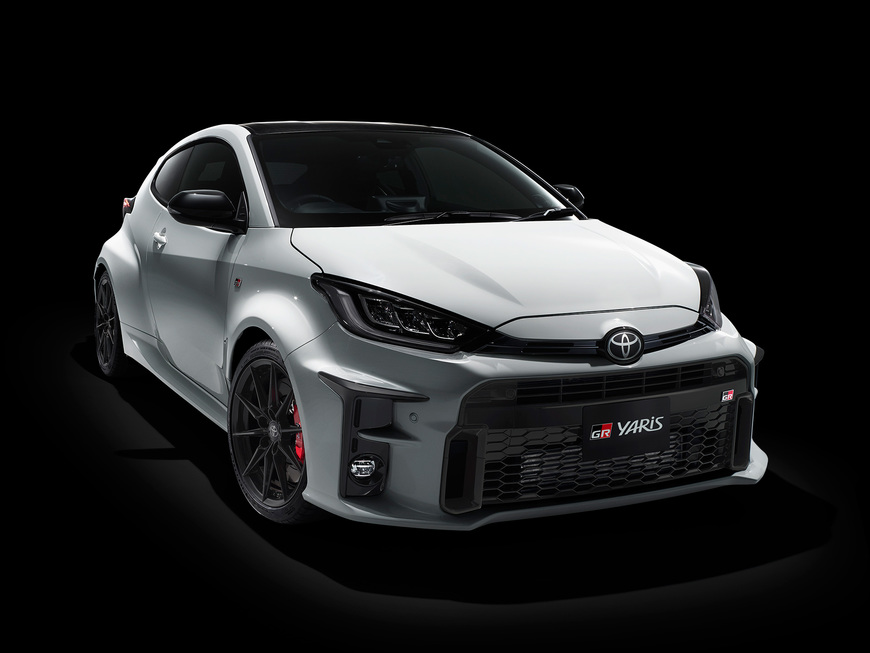 Social Yaris GR