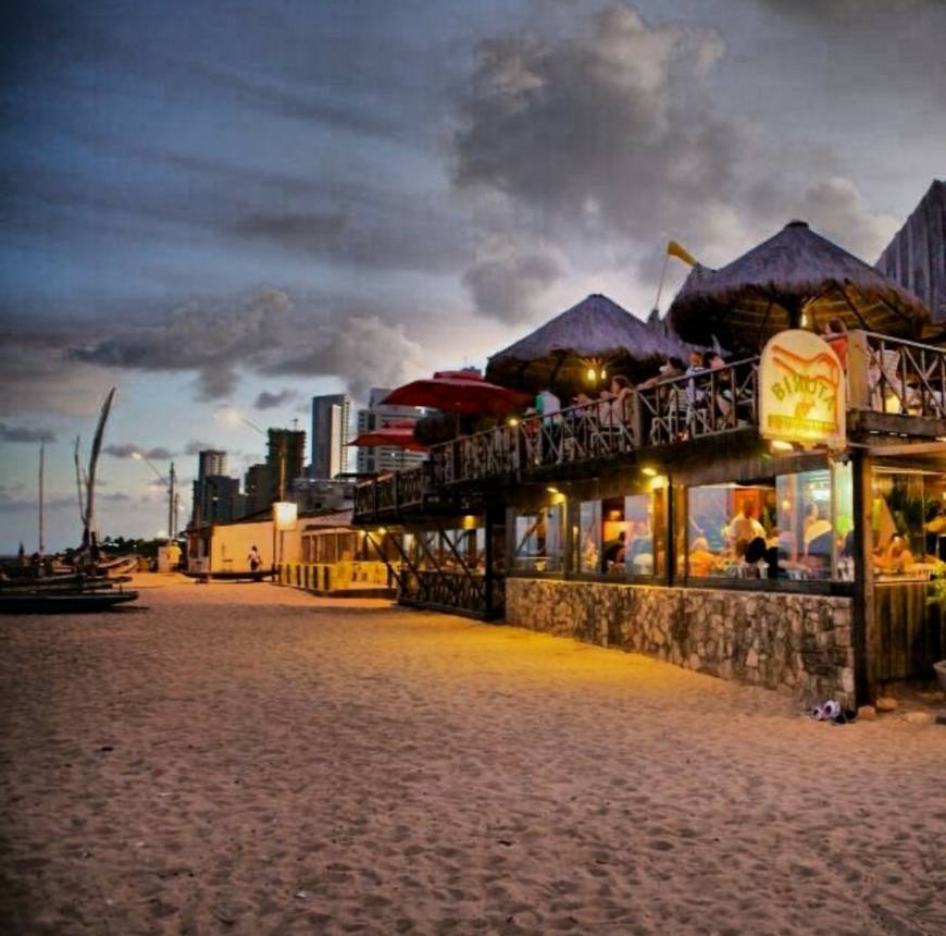 Lugar Biruta Bar - IRAQ Beach Club