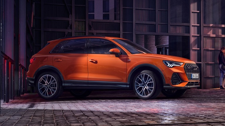 Fashion AUDI Q3