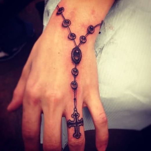 Tatuaje de rosario 