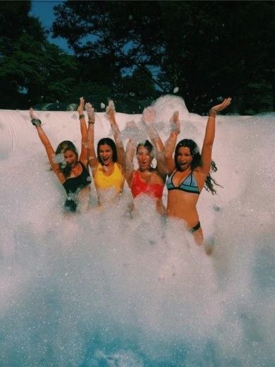 Moda foam party