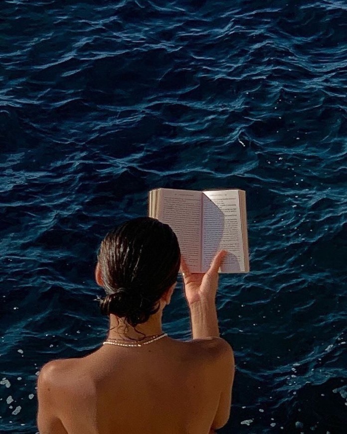 📖💦🌟