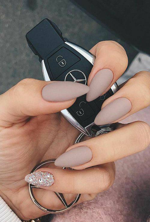 Moda 🪐Nude nails