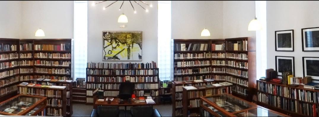 Place Biblioteca personal de José Saramago
