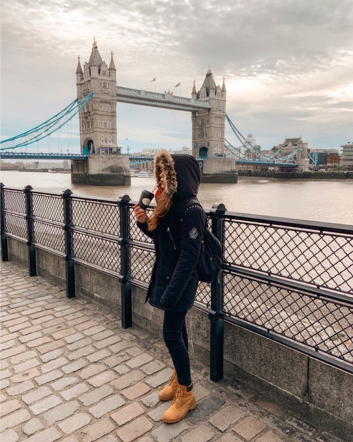 Place Tower Bridge