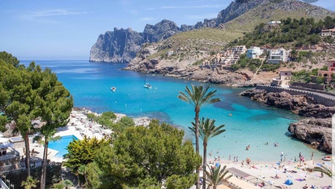 Place Cala San Vicente
