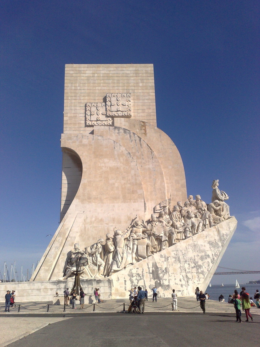 Place Monumento a los Descubridores de Brasil