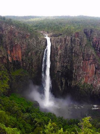 Place Wallaman Falls