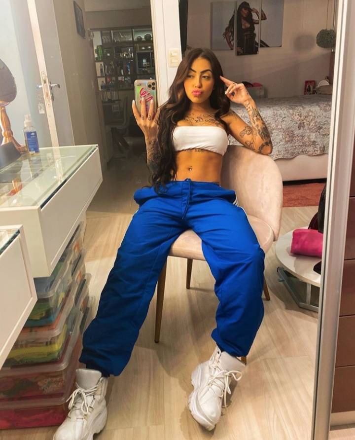 Social Mc Mirella