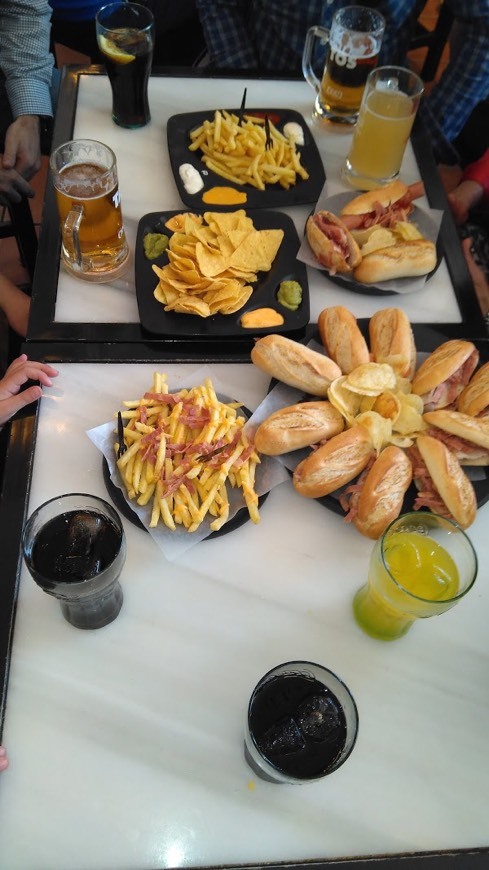 Restaurantes Cervecería "100 Montaditos"