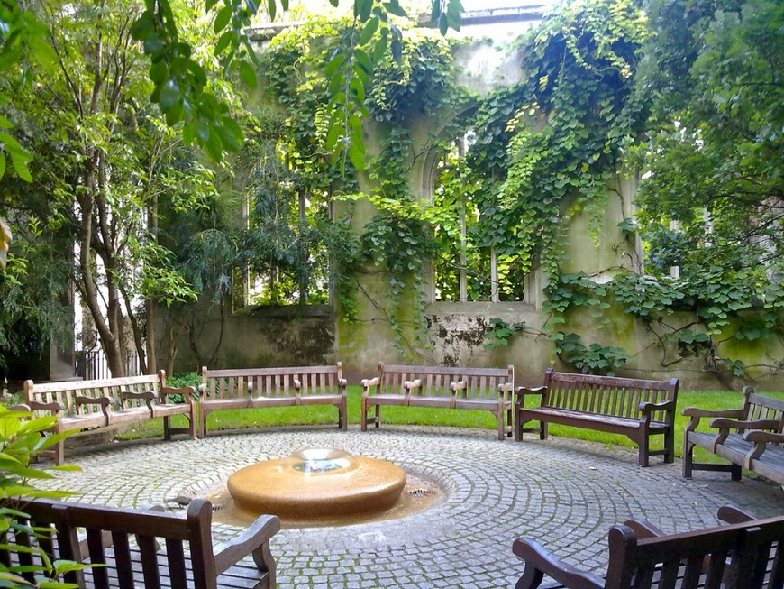 Place St. Dunstan in the East Church Garden
