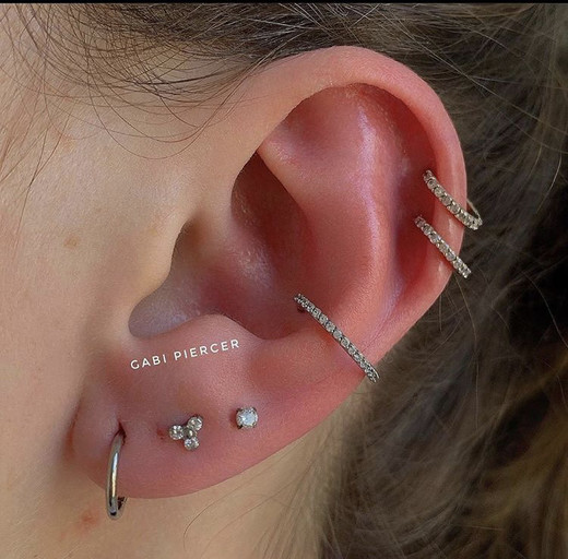 Piercings na orelha