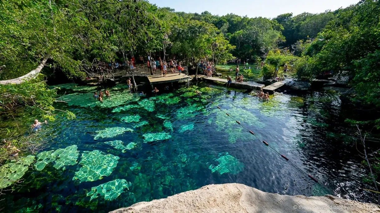 Lugar Cenote Azul