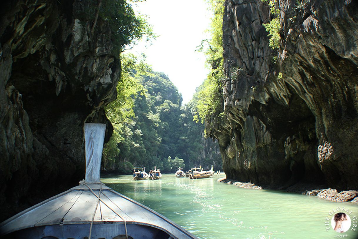 Place Lagoon of Hong island