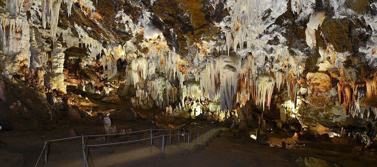 Lugares Cueva del águila