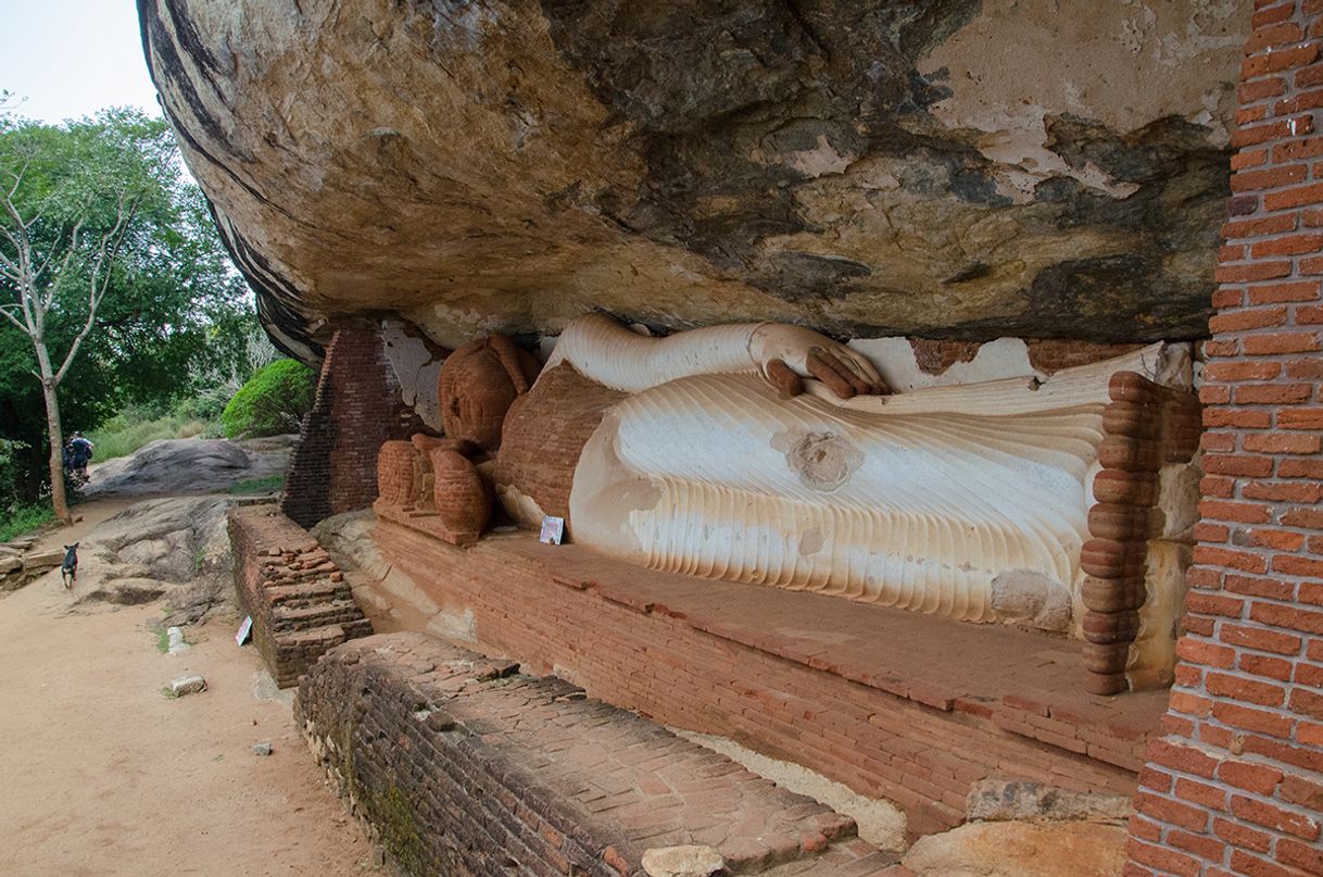 Place Pidurangala Temple