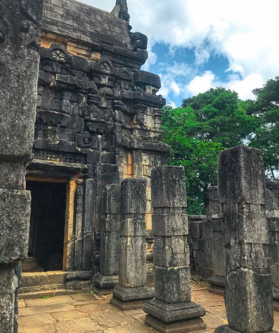 Places Nalanda Gedige