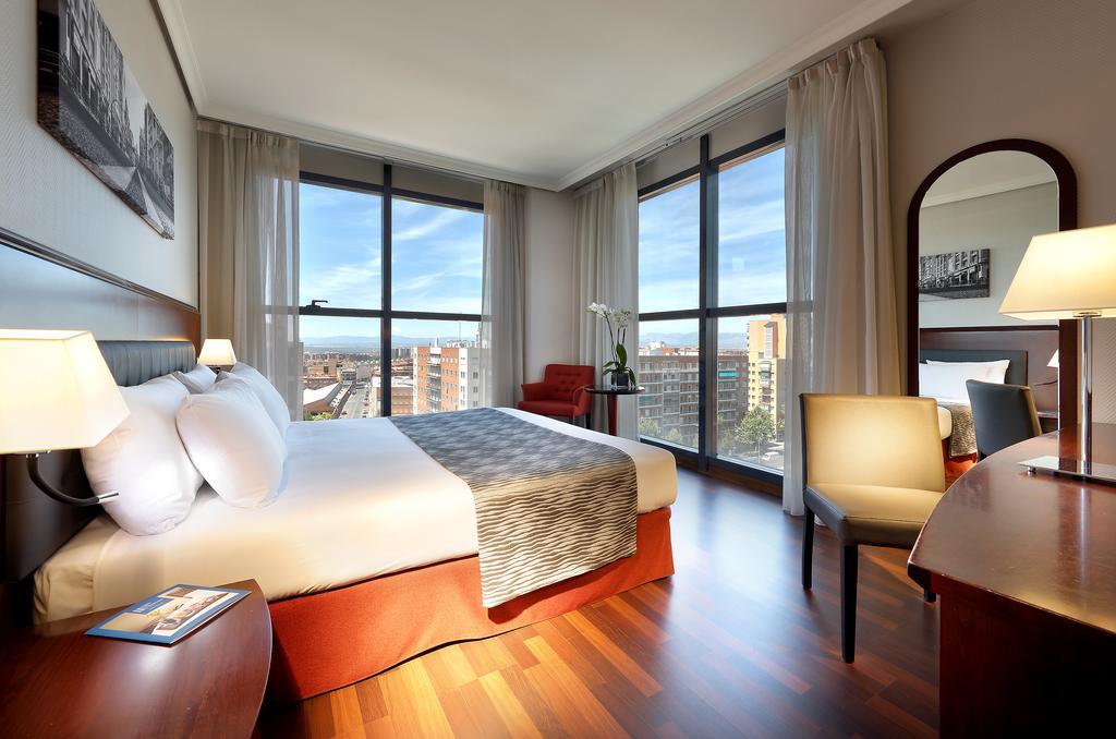 Lugar Parking Hotel Via Castellana