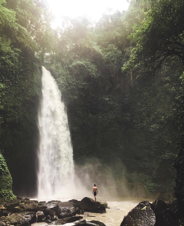 Fashion NungNung waterfall (Bali)