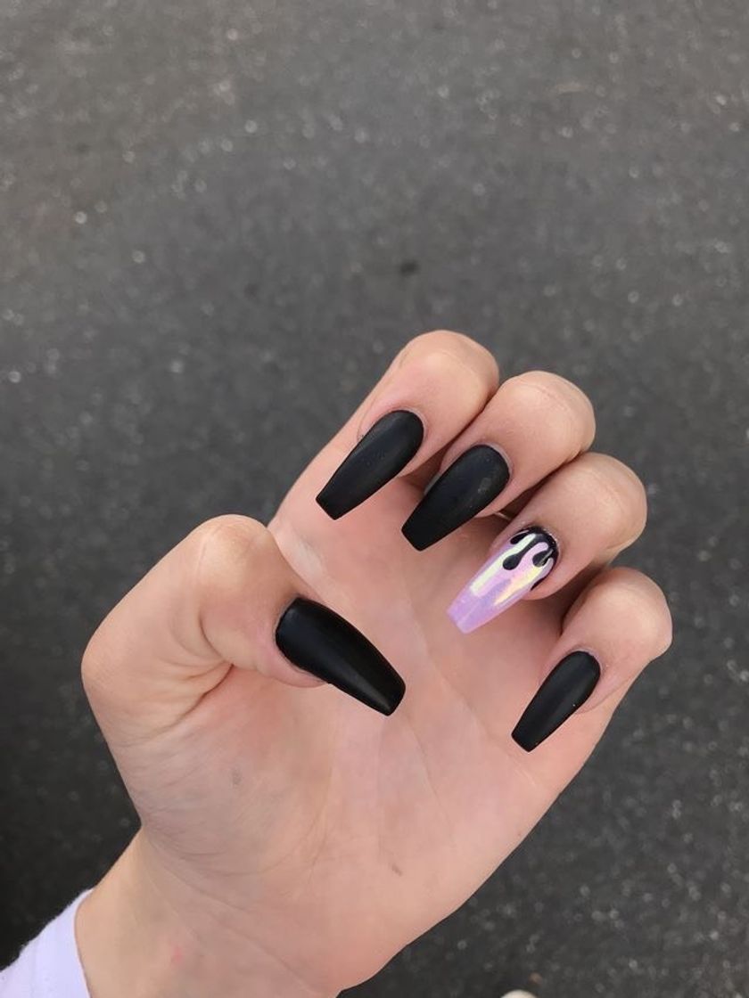 Unhas pretas 