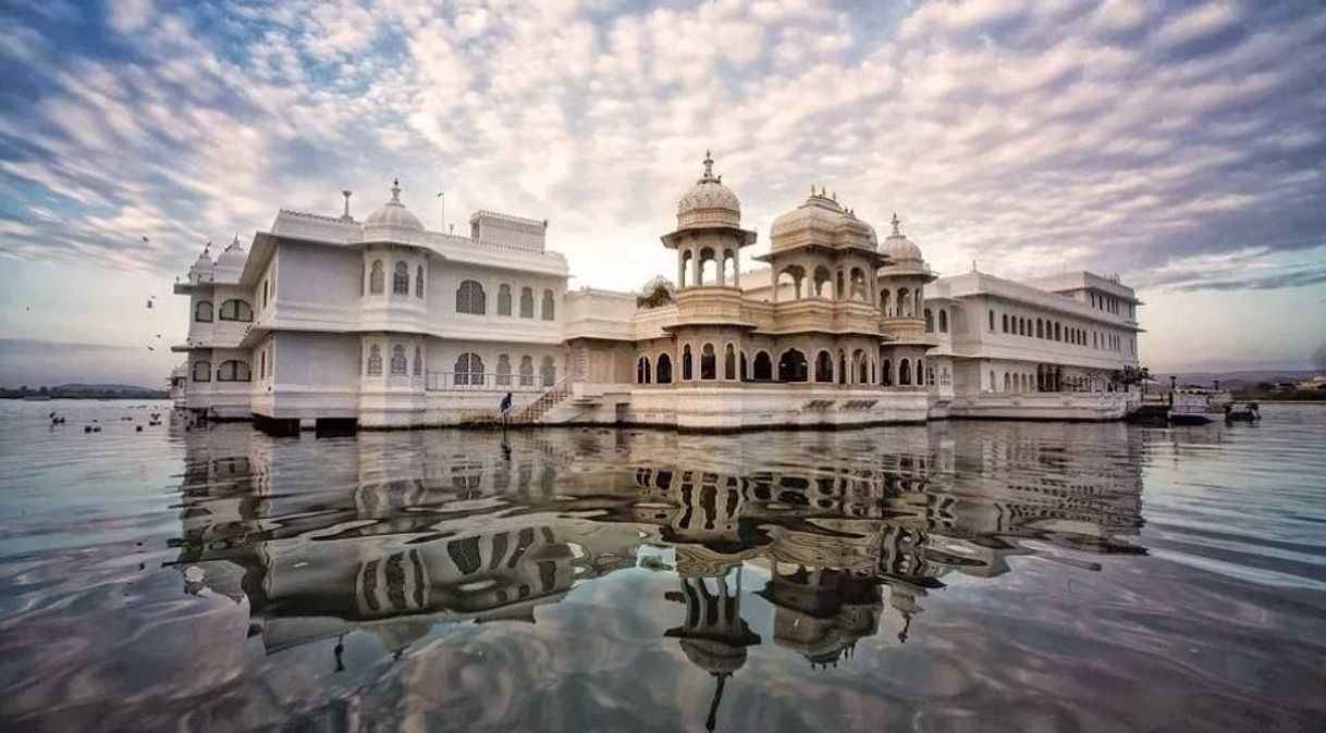 Place Taj Lake Palace